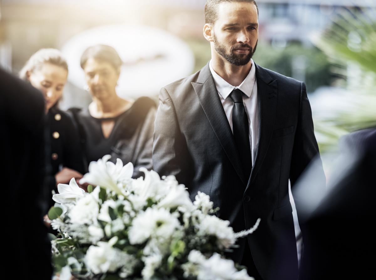 Practical Reasons of Choosing a Limo for Funeral Transportation in New York City