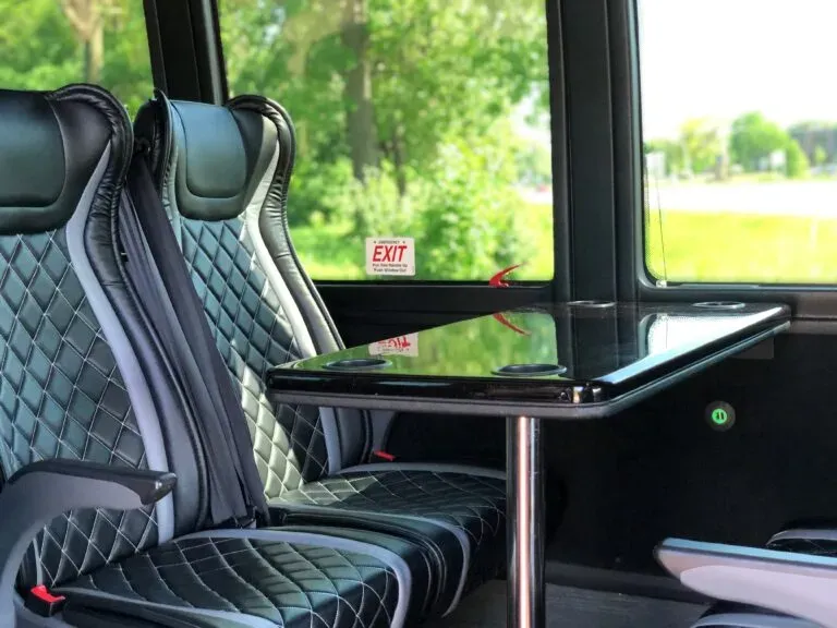 fleet-gallery-executive-coaches05-768x576 fleet-gallery-executive-coaches05-768x576