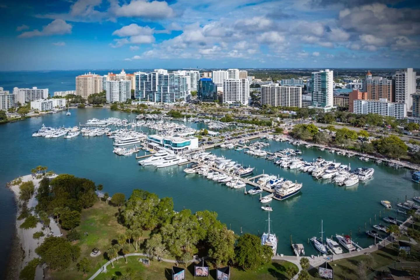 Car Service in Sarasota, FL Reliable Car Service in Sarasota, FL for comfortable and stress-free travel.