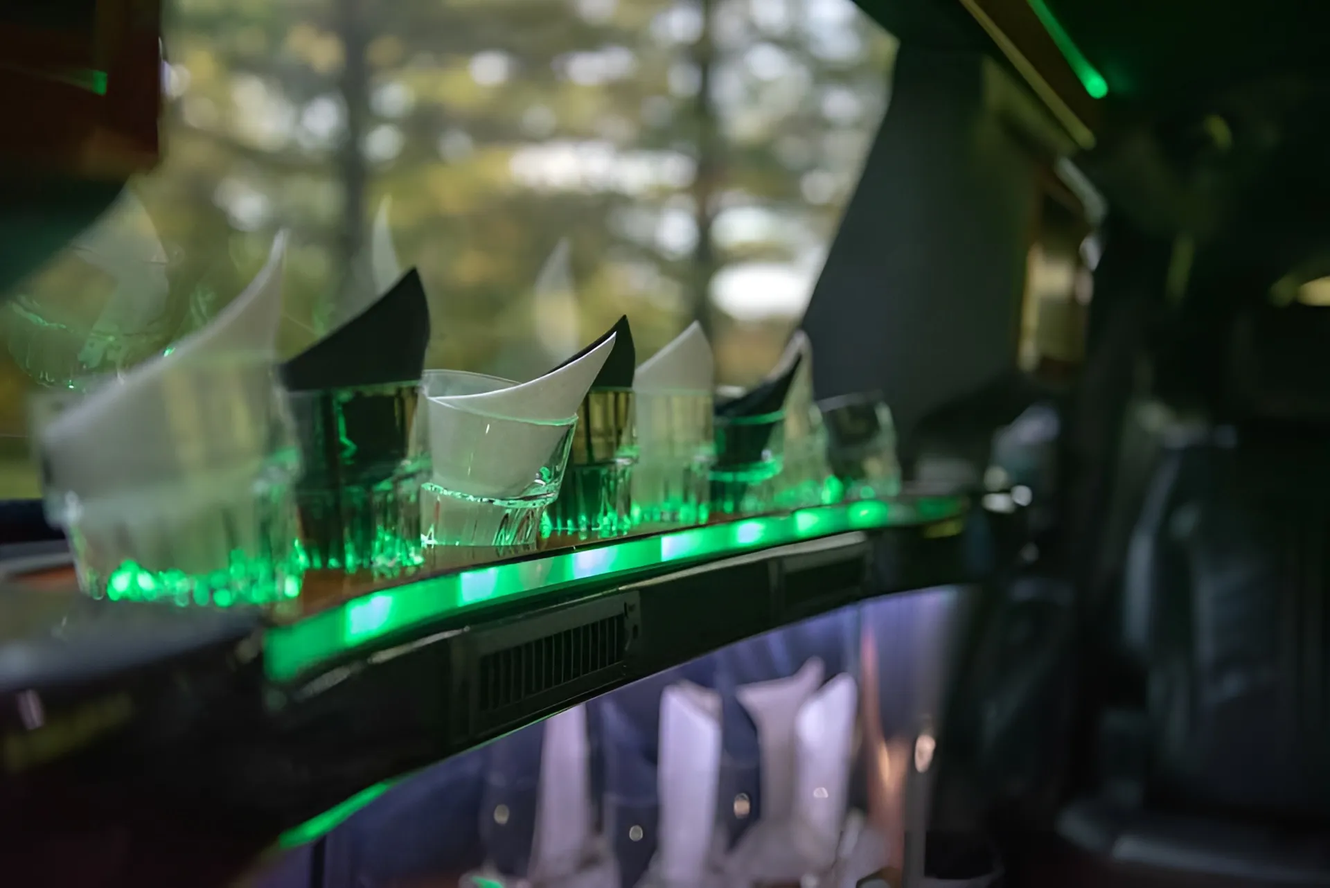 Black-Lincoln-MKT-Bachelor-Party-Limo (1) Black-Lincoln-MKT-Bachelor-Party-Limo (1)