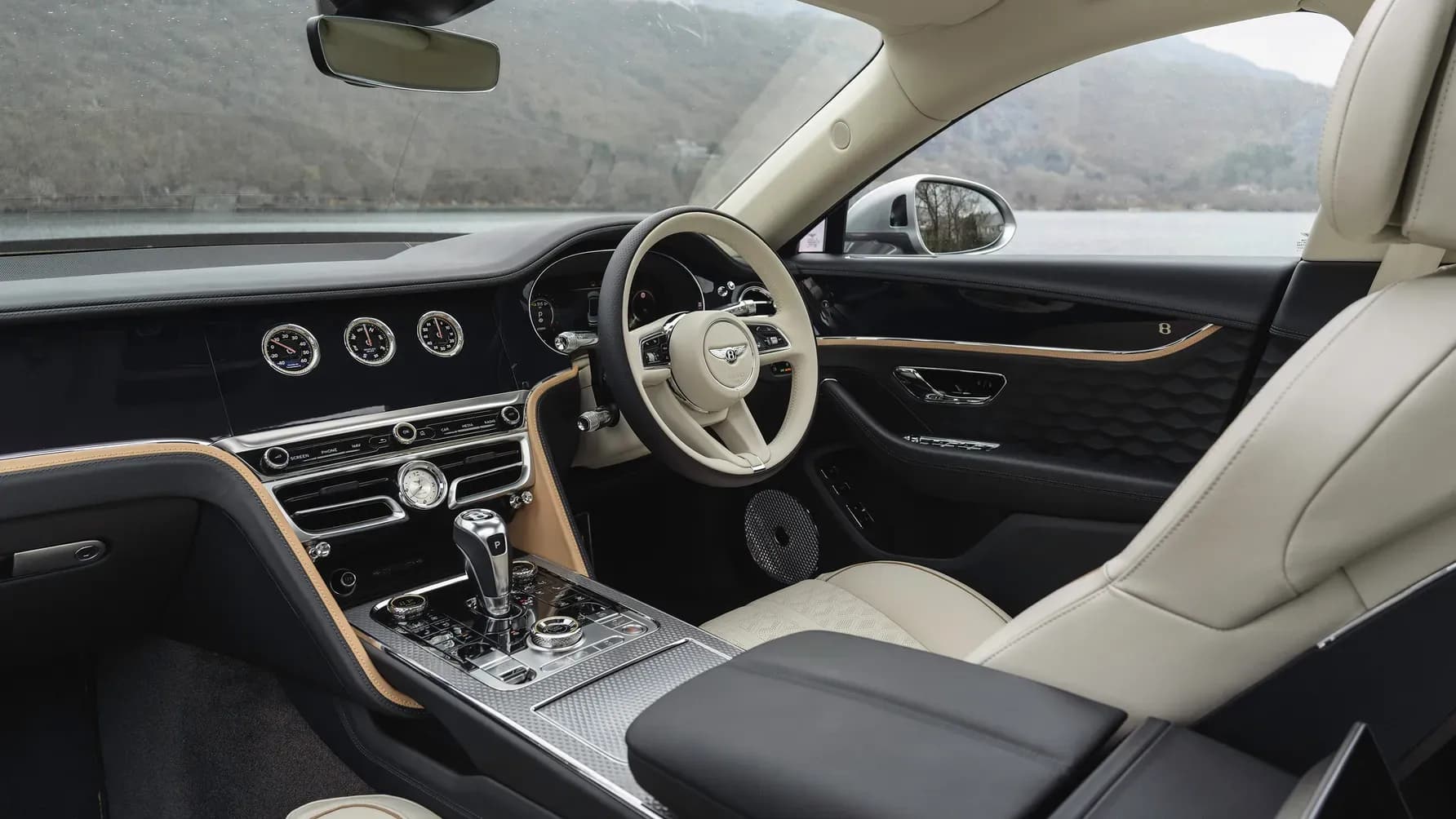 3-Bentley-Flying-Spur-review-2025-UK 3-Bentley-Flying-Spur-review-2025-UK