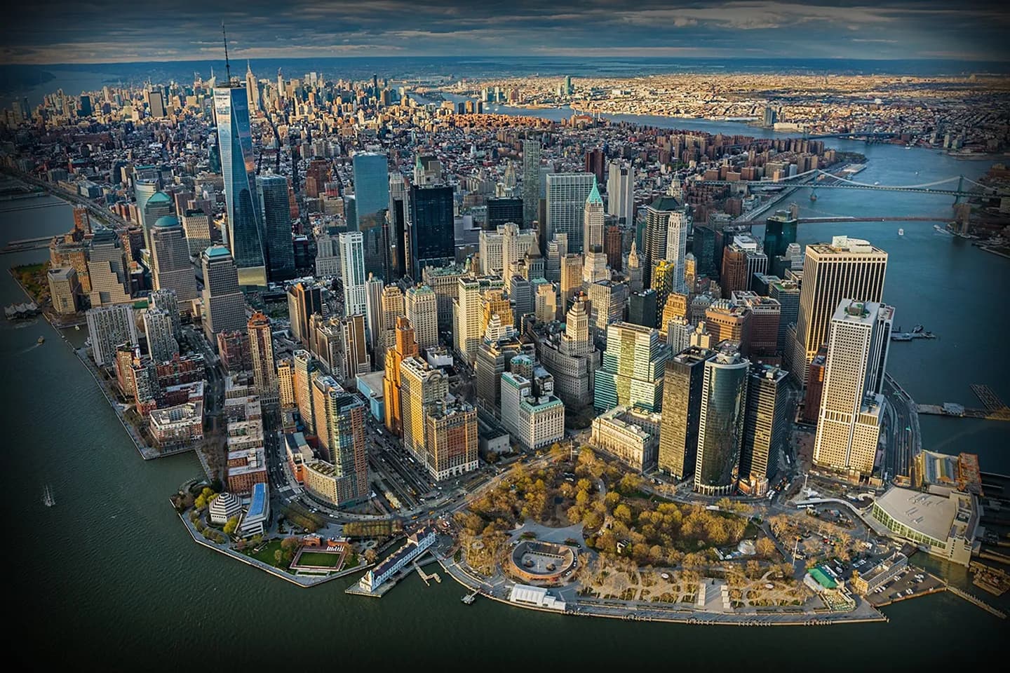 Airport Car Service NYC Professional chauffeur assisting passenger with luggage for New York City airport transfer